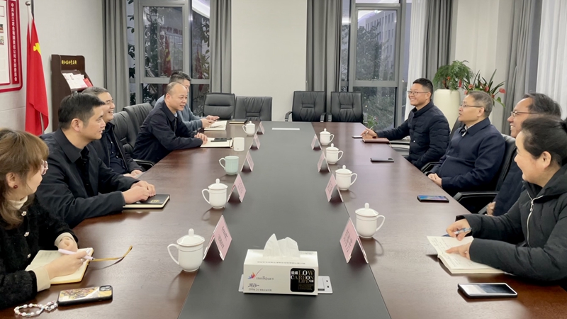 省農(nóng)業(yè)農(nóng)村廳黨組成員、省畜牧農(nóng)機(jī)發(fā)展中心主任駱健民到浙江農(nóng)合調(diào)研